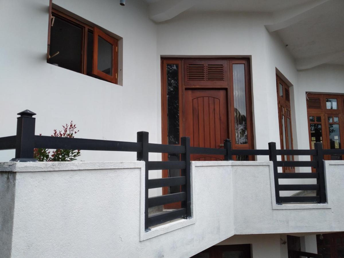 Holly House Homestay 엘라 외부 사진