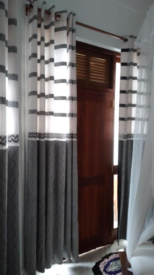 Holly House Homestay 엘라 외부 사진